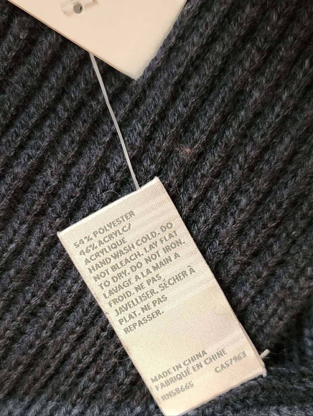 NORDSTROM RACK NWT Unisex Navy Blue Ribbed Knit Scarf Classic Winter - Picture 4 of 4